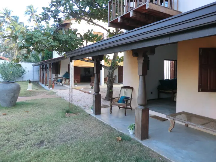 ආගන්තුක නිවාසයක වත්ත